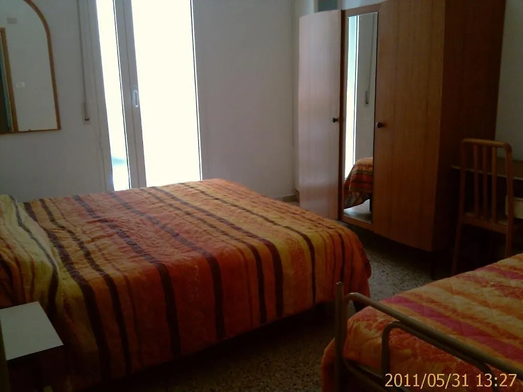 Hotel Leda Rimini 2*,